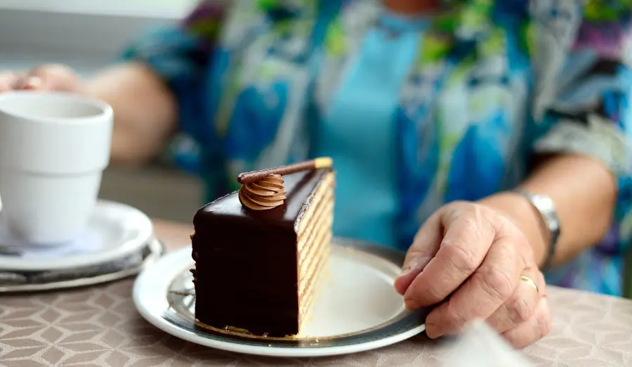 Im Alter schmeckt Kuchen immer noch